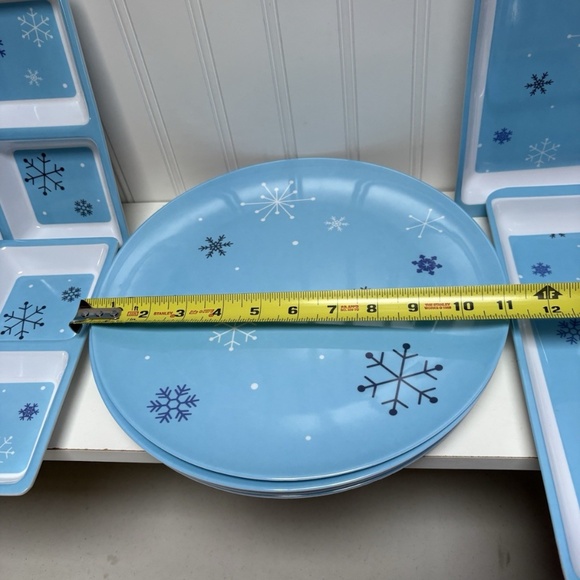 2005 Christmas Holiday Blue Snowflake Melamine Dinner Set Plates Trays 10 Pieces - Picture 7 of 11